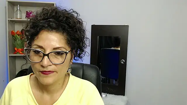 arianna ros3 online show from 8, 2, 2025