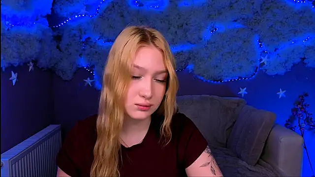 playful sophie online show from 19, 4, 2026