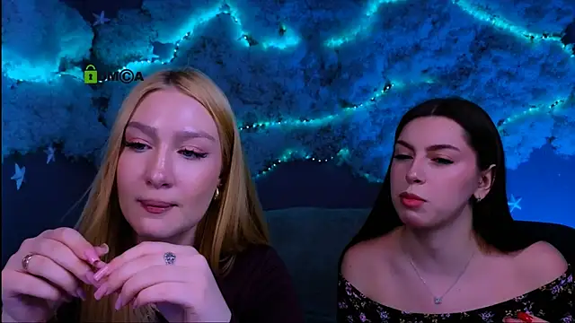 playful sophie online show from 22, 4, 2026