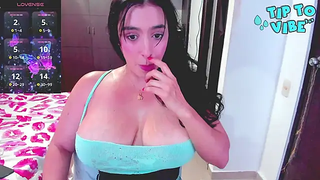 hugetits90xxx online show from 15, 10, 2025