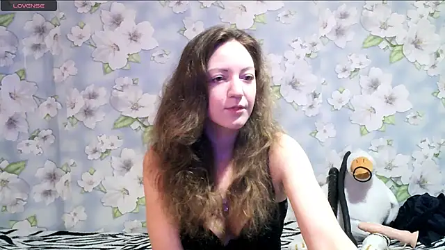 Snapshot of KattyLuuu chatting on 8, 2, 2025 KattyLuuu online show from 8, 2, 2025