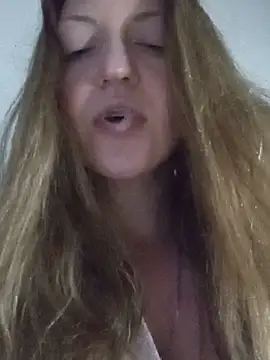 Snapshot of KattyLuuu chatting on 16, 5, 2026 KattyLuuu online show from 16, 5, 2026