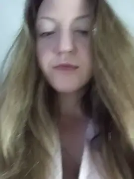 Snapshot of KattyLuuu chatting on 14, 6, 2026 KattyLuuu online show from 14, 6, 2026