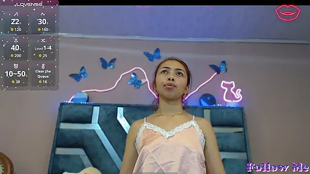 Roxan Fox- online show from 4, 3, 2026