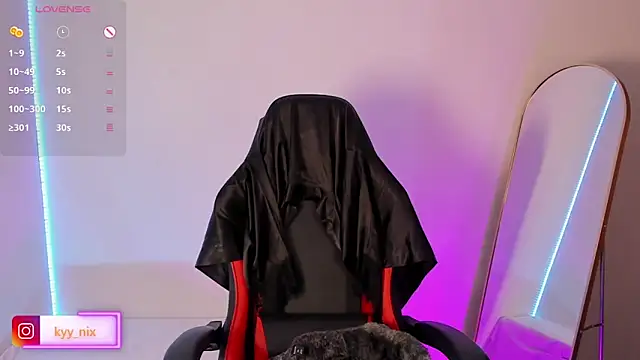 Snapshot of nix__kyy chatting on 7, 10, 2025 nix kyy online show from 7, 10, 2025