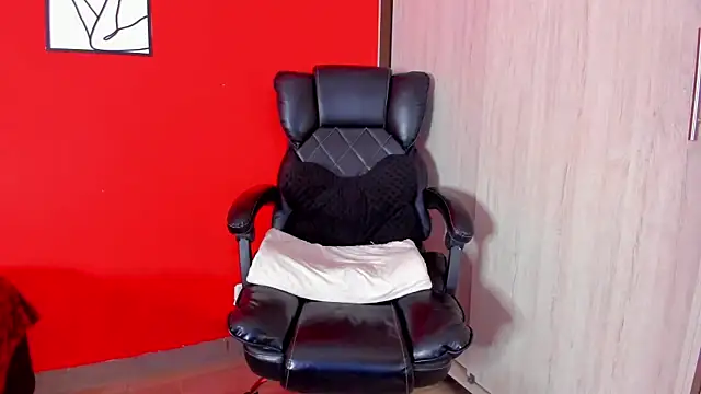 Snapshot of Keiny-Rave chatting on 17, 12, 2025 Keiny-Rave online show from 17, 12, 2025