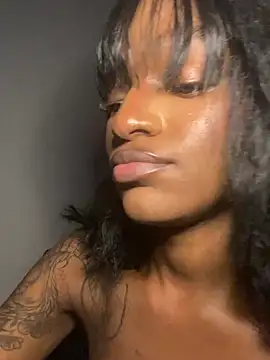 Zizi-campbel online show from 2, 2, 2025