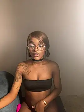 Zizi-campbel online show from 19, 1, 2026