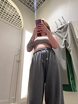 Snapshot of MayaMystic chatting on 17, 1, 2025 MayaMystic online show from 17, 1, 2025