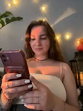 Snapshot of MayaMystic chatting on 30, 10, 2025 MayaMystic online show from 30, 10, 2025