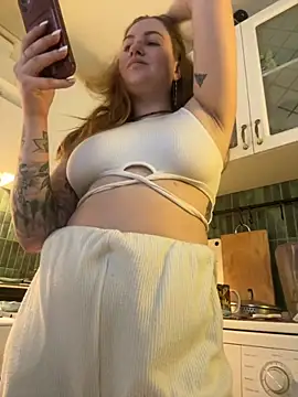 Snapshot of MayaMystic chatting on 9, 11, 2025 MayaMystic online show from 9, 11, 2025