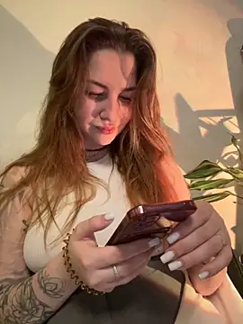 Snapshot of MayaMystic chatting on 21, 11, 2025 MayaMystic online show from 21, 11, 2025