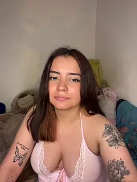 Snapshot of Ema_kraus chatting on 5, 3, 2026 Ema kraus online show from 5, 3, 2026