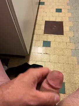 Snapshot of mikiss789 chatting on 15, 11, 2025 mikiss789 online show from 15, 11, 2025