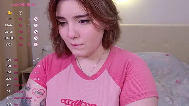 YumiYammy online show from 10, 11, 2025