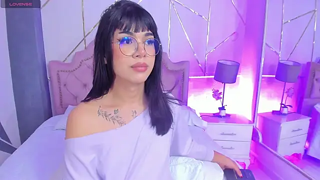 RoseCassie online show from 30, 1, 2025