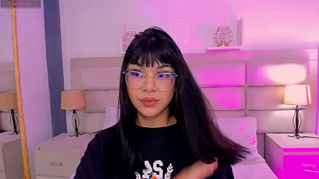 RoseCassie online show from 28, 2, 2025