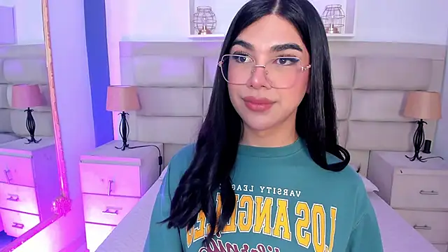 RoseCassie online show from 25, 9, 2025