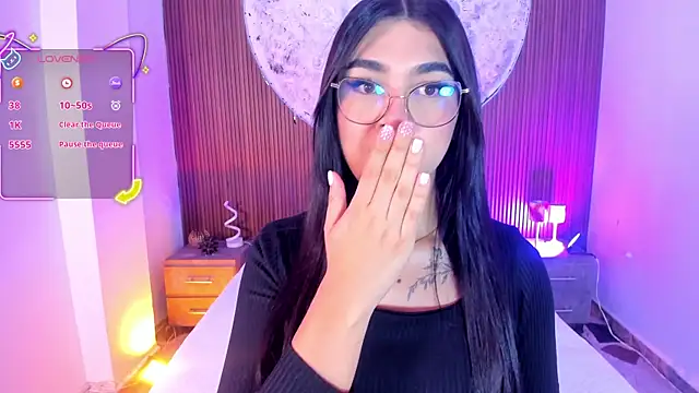 RoseCassie online show from 10, 6, 2026