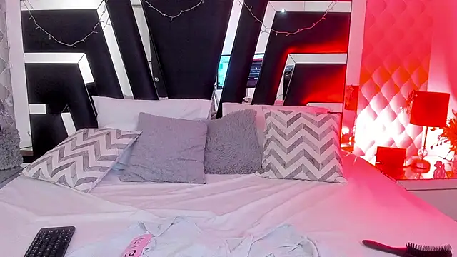 Snapshot of caroo_gomeez chatting on 19, 2, 2025 caroo gomeez online show from 19, 2, 2025