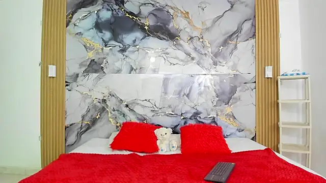 Mariana 16  online show from 27, 11, 2025