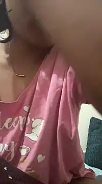 Snapshot of priyadevi17 chatting on 18, 1, 2025 priyadevi17 online show from 18, 1, 2025