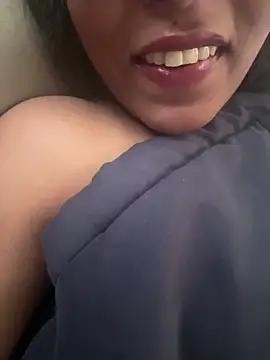 Snapshot of priyadevi17 chatting on 21, 2, 2025 priyadevi17 online show from 21, 2, 2025