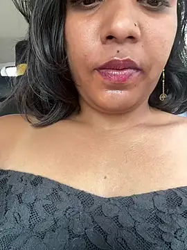 Snapshot of priyadevi17 chatting on 5, 3, 2025 priyadevi17 online show from 5, 3, 2025