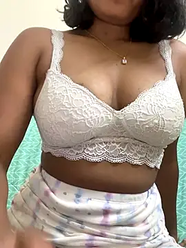 Snapshot of priyadevi17 chatting on 24, 9, 2025 priyadevi17 online show from 24, 9, 2025