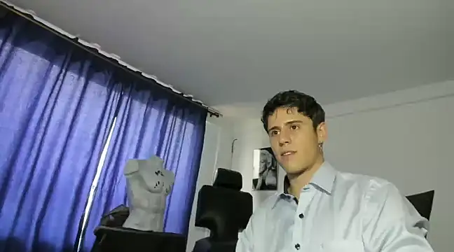 Antonello Vannucci online show from 4, 3, 2025