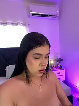Lily Woodz online show from 27, 6, 2026