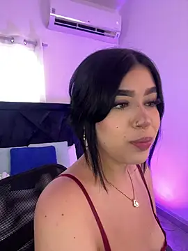 Lily Woodz online show from 23, 7, 2026