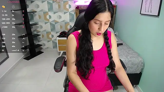 ARYAMORGAN1 online show from 6, 3, 2025