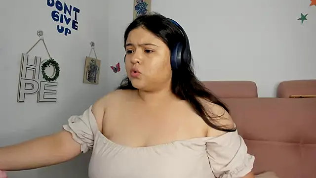 lizzie c online show from 7, 6, 2026