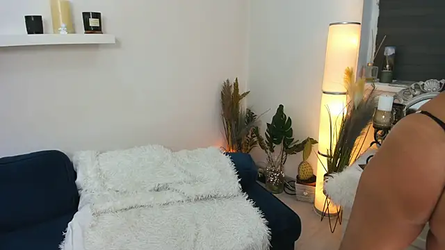 Aileen Stone online show from 1, 1, 2025