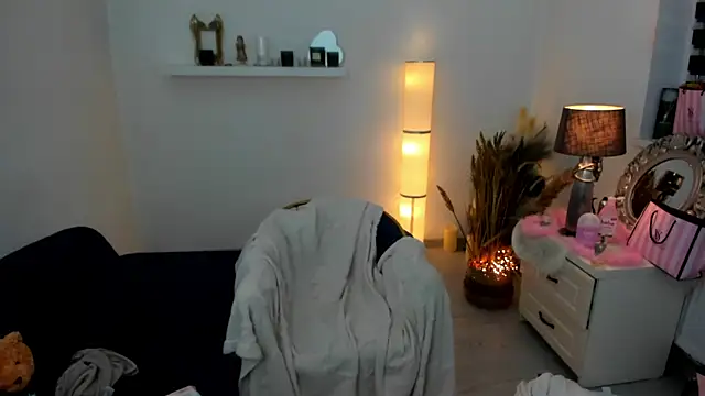 Aileen Stone online show from 17, 2, 2025