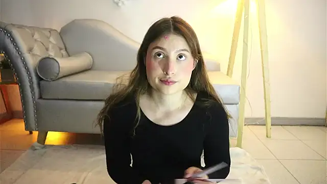 Daisha Riley online show from 4, 12, 2025