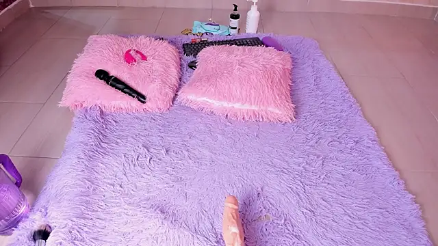 SEXY HOTTIE   online show from 18, 3, 2025