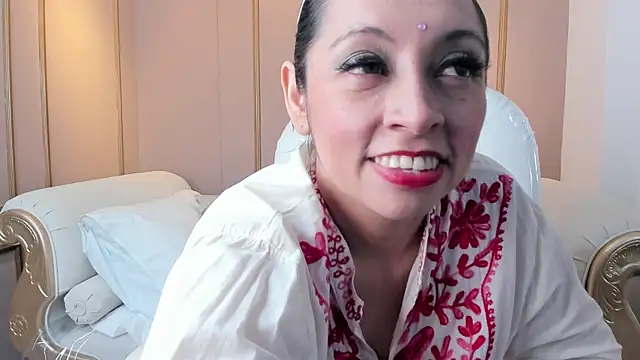 PerlaPreciosa online show from 9, 10, 2025