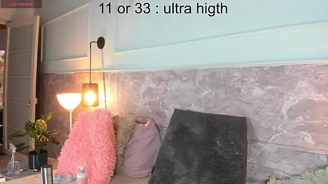 Little lili19 online show from 24, 4, 2026