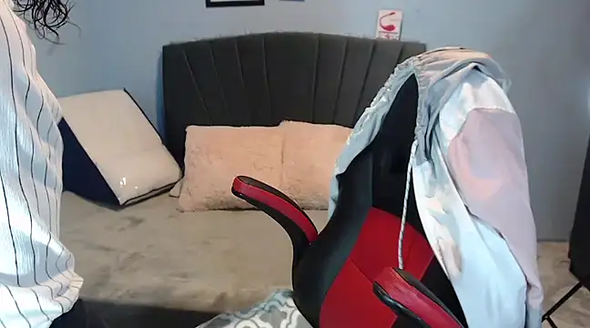 Snapshot of AngelRouss chatting on 25, 1, 2025 AngelRouss online show from 25, 1, 2025