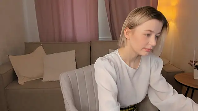 LucyLure online show from 7, 2, 2025