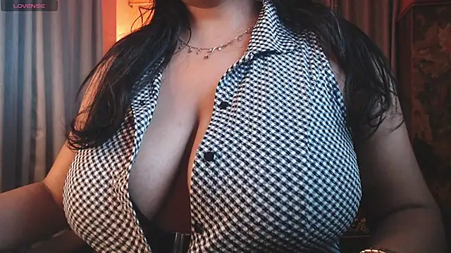 hot menka online show from 28, 7, 2026
