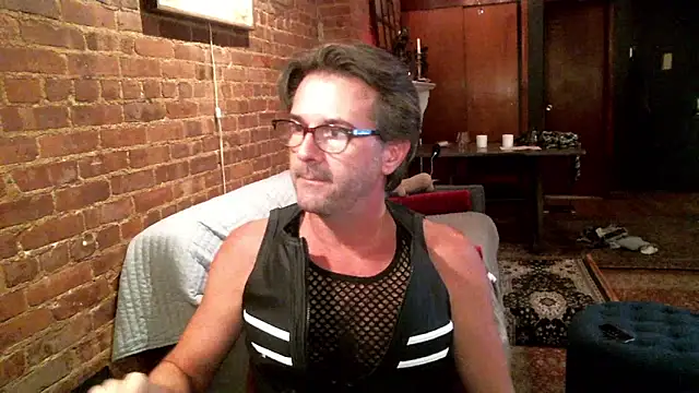 Johnny Bottoms online show from 28, 10, 2025