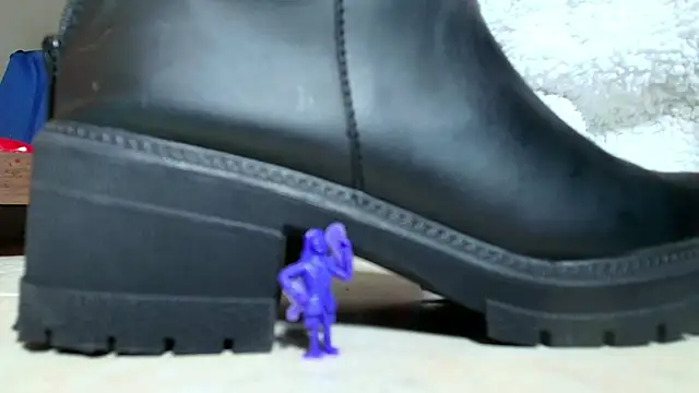 Snapshot of marisol1977hot chatting on 13, 11, 2025 marisol1977hot online show from 13, 11, 2025