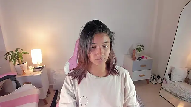 martina roldam online show from 1, 10, 2025