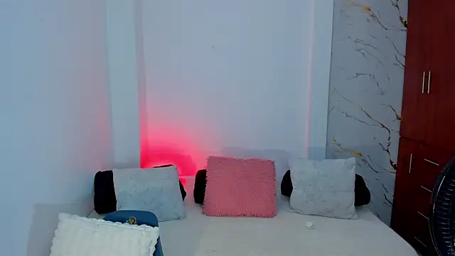 martina roldam online show from 28, 4, 2026