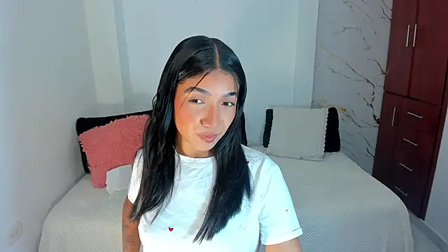 Snapshot of martina_roldam chatting on 25, 6, 2026 martina roldam online show from 25, 6, 2026