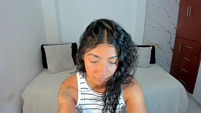 Snapshot of martina_roldam chatting on 1, 7, 2026 martina roldam online show from 1, 7, 2026