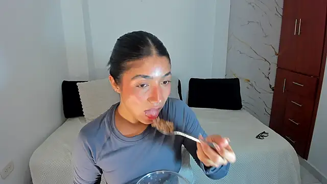Snapshot of martina_roldam chatting on 2, 7, 2026 martina roldam online show from 2, 7, 2026